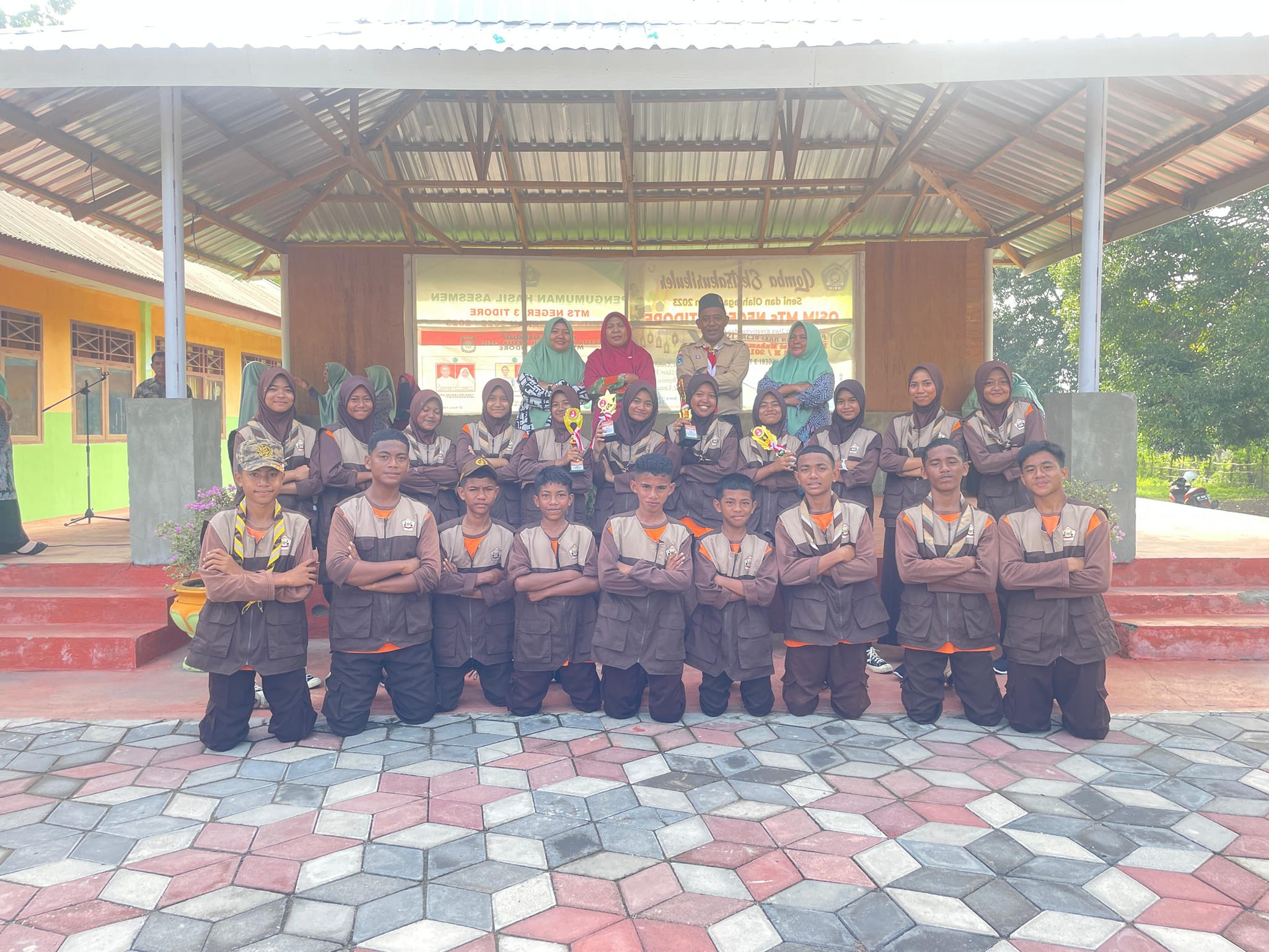 Kepala MTsN 3 Tidore Terima Kembali Peserta Perkemahan Madrasah Tingkat Propinsi Gudep Marasai Pangkalan MTs Negeri 3 Tidore